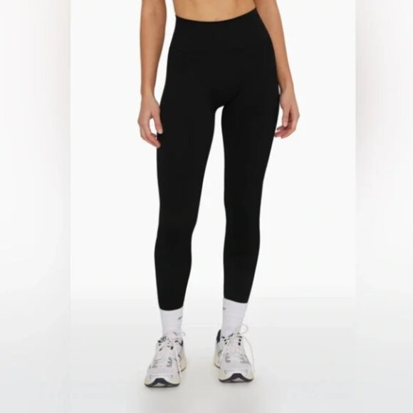SET Active Pants - Set Active Sculptflex Leggings in Black/ Onyx